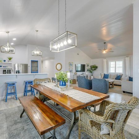Trendy Port Aransas Home With Private Pool And Deck! ภายนอก รูปภาพ