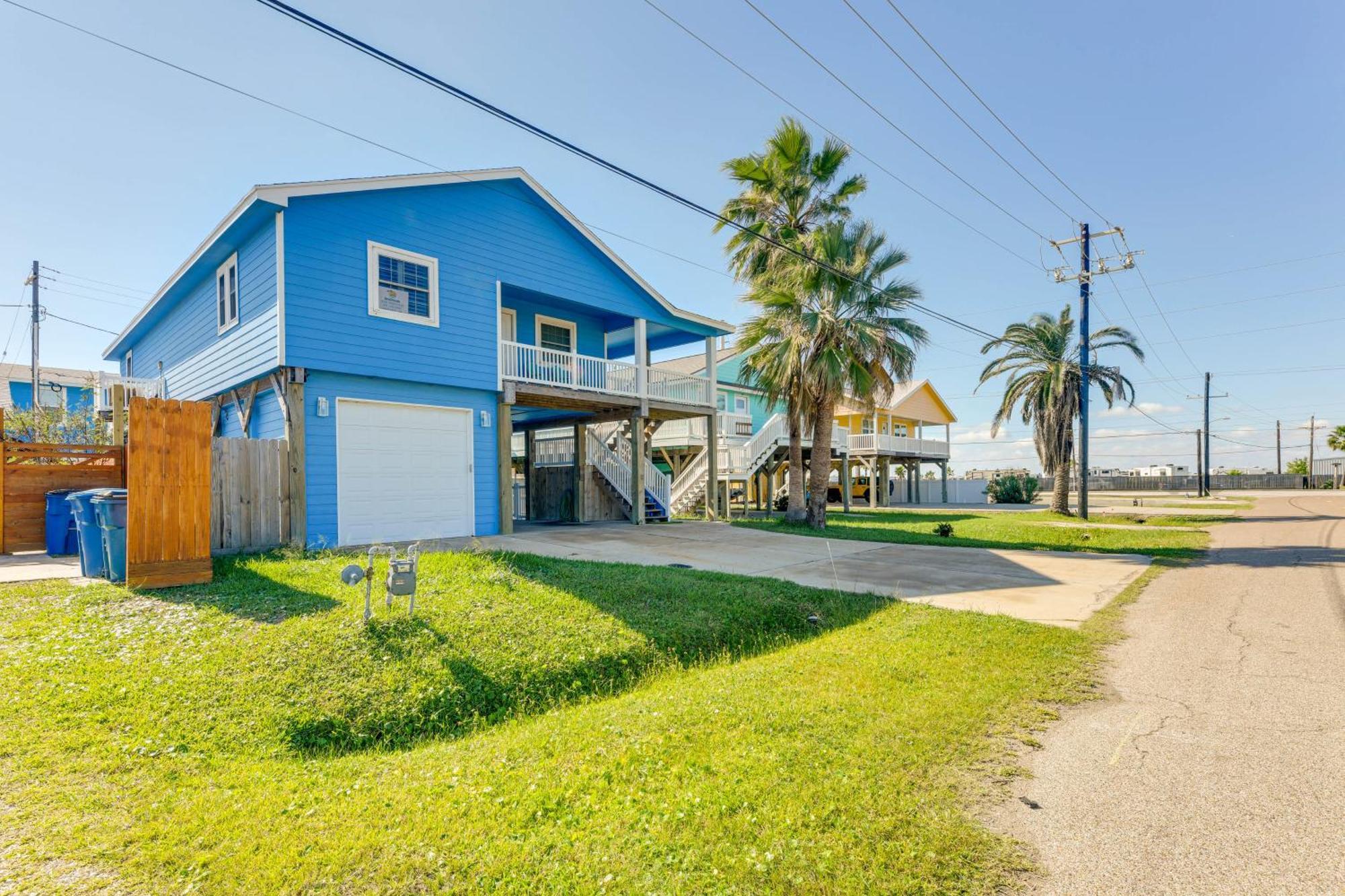 Trendy Port Aransas Home With Private Pool And Deck! ภายนอก รูปภาพ