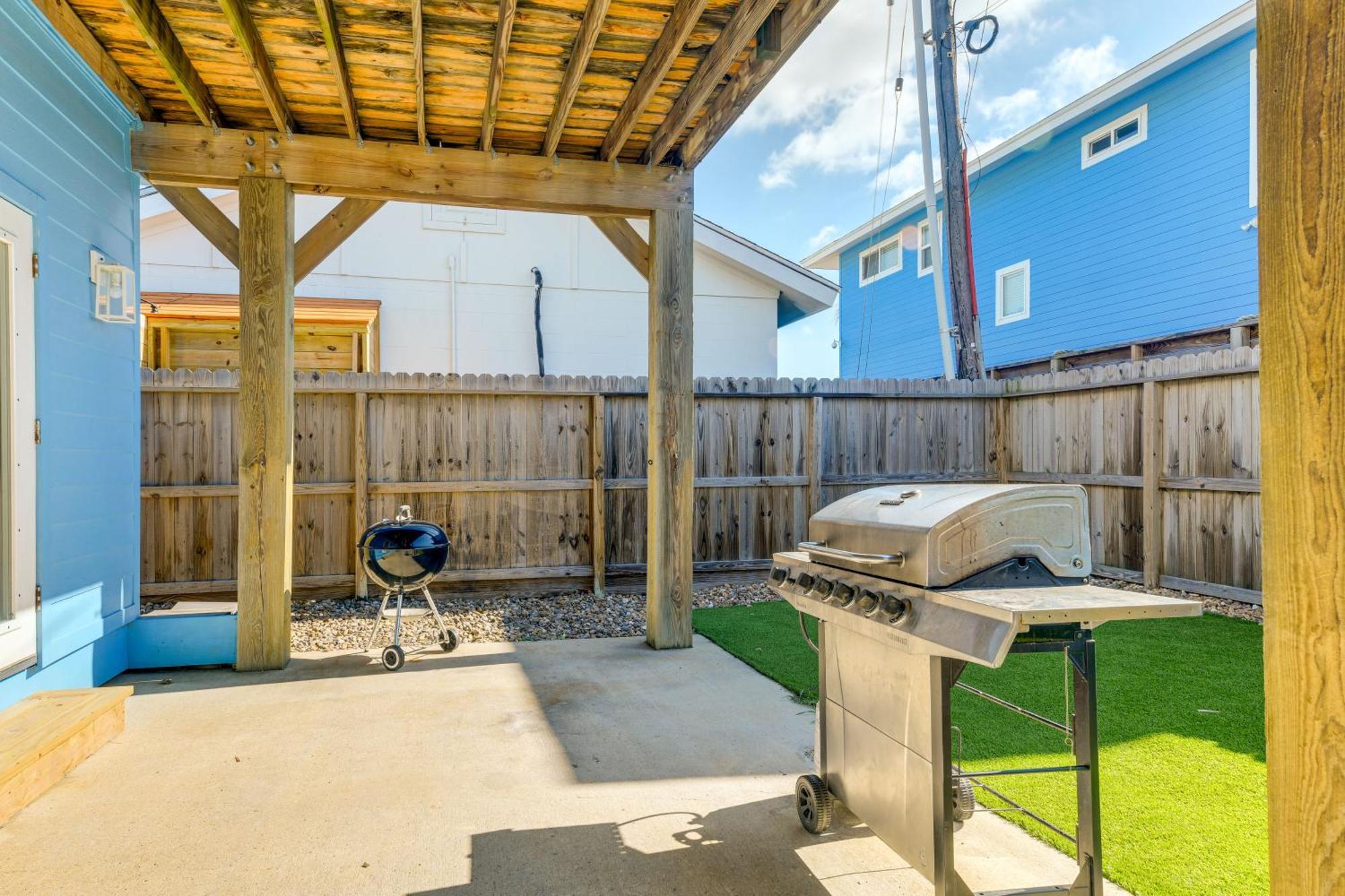 Trendy Port Aransas Home With Private Pool And Deck! ภายนอก รูปภาพ