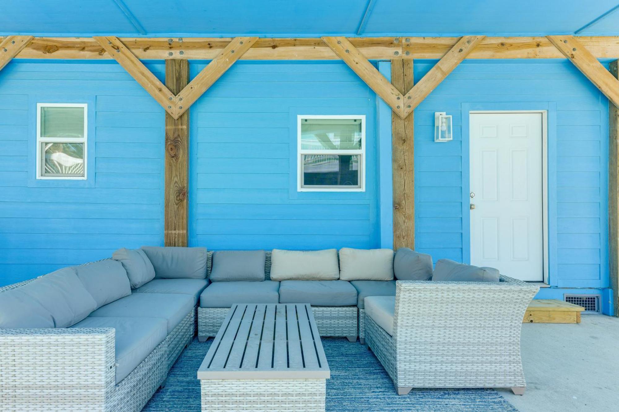 Trendy Port Aransas Home With Private Pool And Deck! ภายนอก รูปภาพ