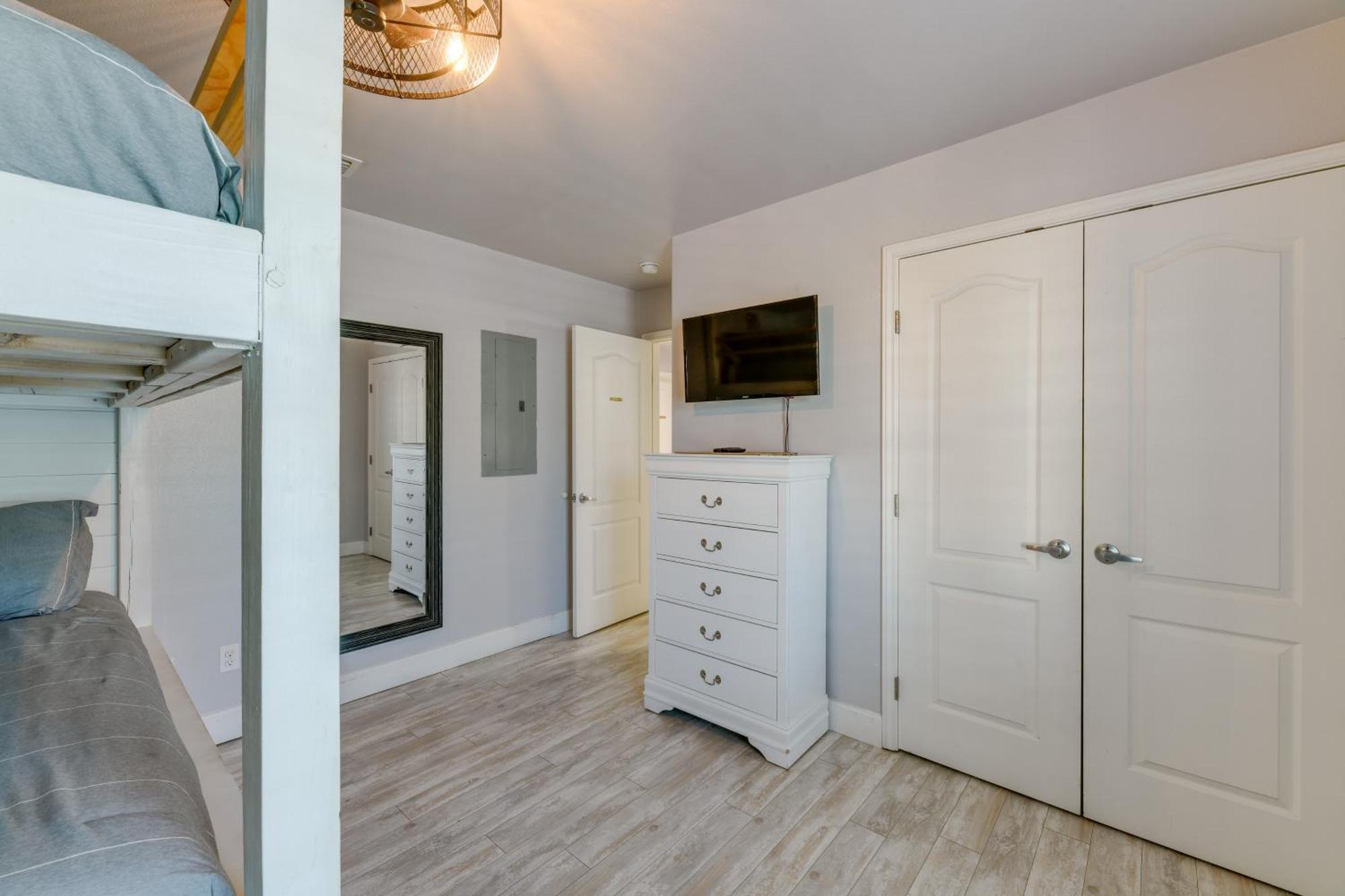 Trendy Port Aransas Home With Private Pool And Deck! ภายนอก รูปภาพ