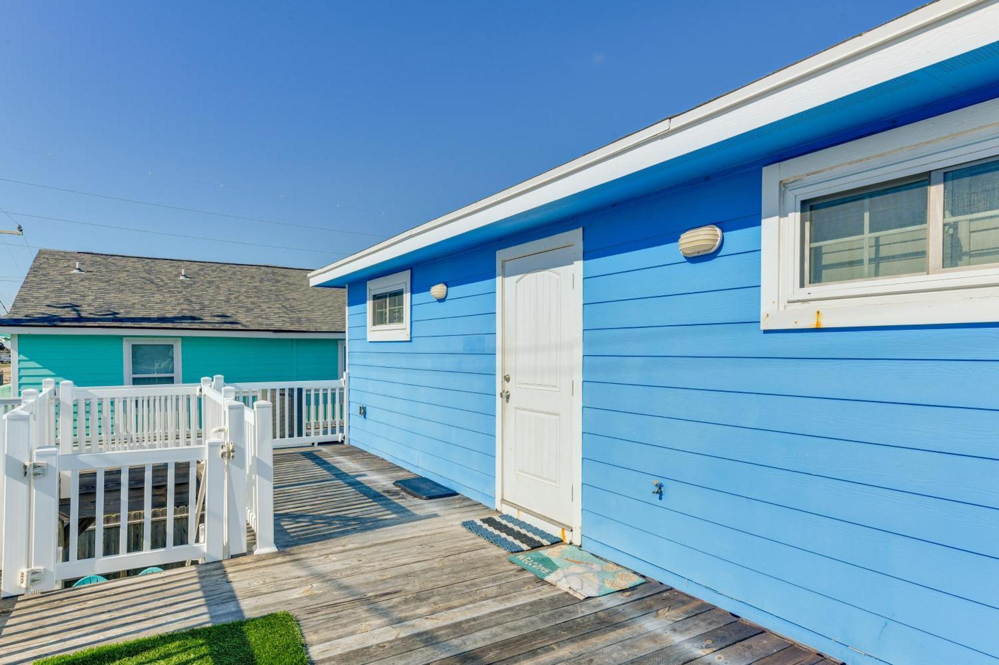 Trendy Port Aransas Home With Private Pool And Deck! ภายนอก รูปภาพ
