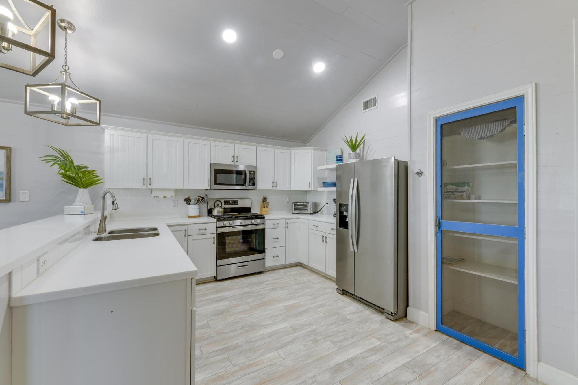 Trendy Port Aransas Home With Private Pool And Deck! ภายนอก รูปภาพ