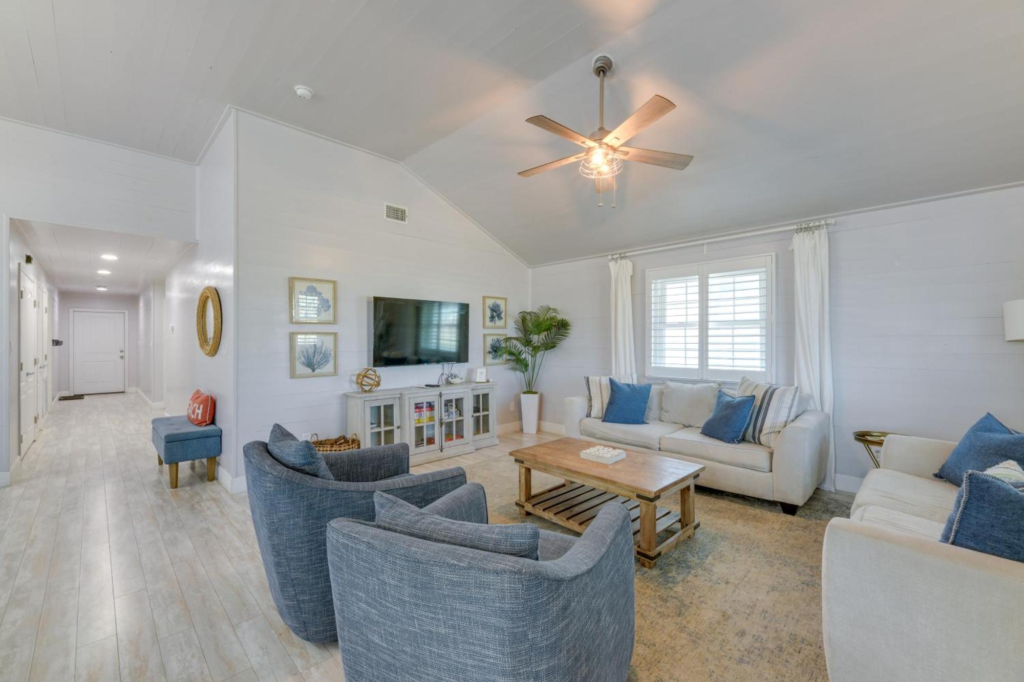 Trendy Port Aransas Home With Private Pool And Deck! ภายนอก รูปภาพ